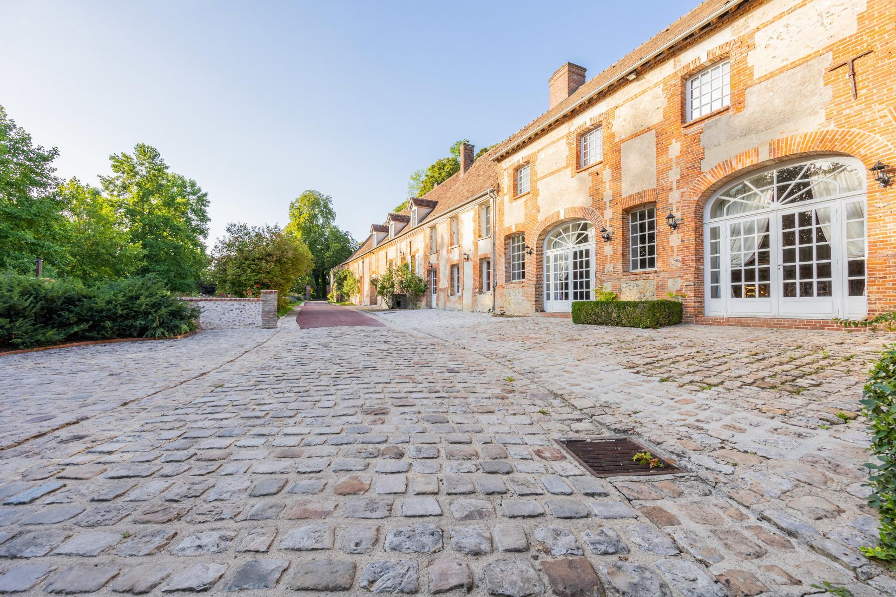 Chateau Lyons la Foret villa photo.